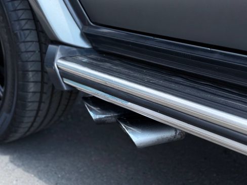 Used 2015 Mercedes-Benz G 63 AMG 4MATIC image 24