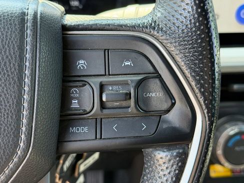 Used 2024 Toyota Tacoma TRD Off-Road w/ TRD Off Road Upgrade Package AWD/4WD image 17