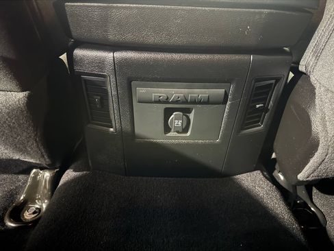 Used 2021 RAM 1500 Warlock AWD/4WD image 38