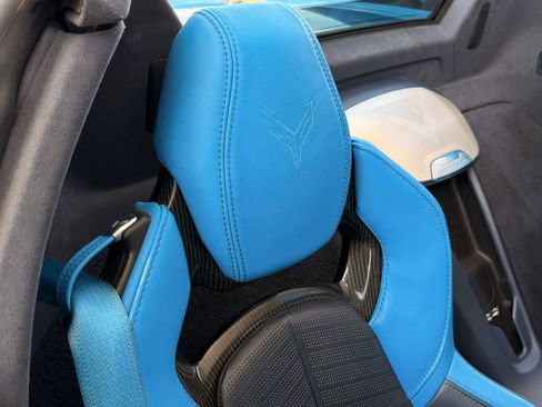 Used 2021 Chevrolet Corvette Stingray Premium Conv w/ Z51 Performance Package RWD image 41