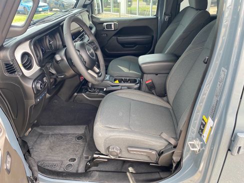 Used 2025 Jeep Wrangler Unlimited Sport S 4xe AWD/4WD image 9