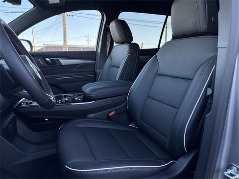 New 2026 Buick Enclave Preferred w/ Power Package image 11