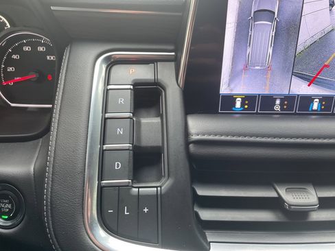 Used 2021 Chevrolet Tahoe Z71 w/ Z71 Signature Package image 21