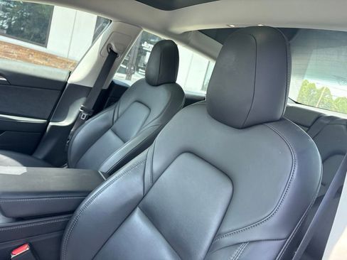 Used 2022 Tesla Model 3 Long Range AWD/4WD image 2