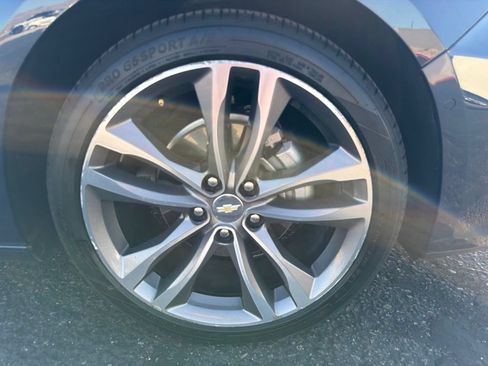 Used 2020 Chevrolet Malibu Premier FWD image 19