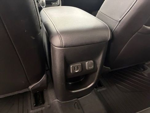 Used 2022 Chevrolet Colorado ZR2 w/ Colorado ZR2 Bison Edition image 19