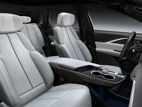 New 2026 Cadillac Lyriq Luxury w/ LPO, Floor Liner Package RWD image 53