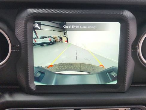 Used 2022 Jeep Gladiator Overland w/ Popular Equipment Package AWD/4WD image 28
