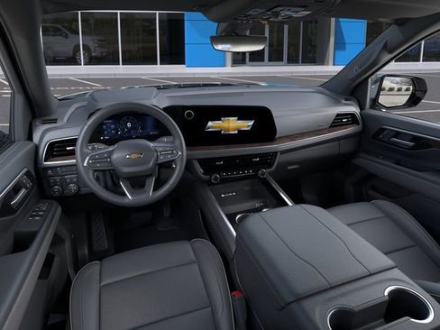 New 2026 Chevrolet Suburban Premier AWD/4WD image 15