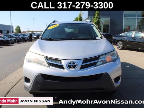 Used 2014 Toyota RAV4 LE FWD image 2