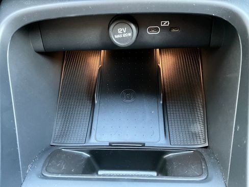 New 2025 Volvo XC40 B5 Core w/ Protection Package Premier image 22