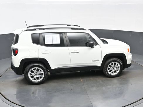 Used 2022 Jeep Renegade Latitude AWD/4WD image 39