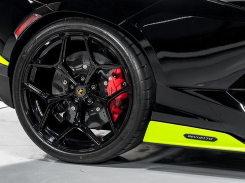 Used 2024 Lamborghini Revuelto AWD/4WD image 46
