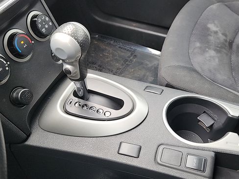 Used 2015 Nissan Rogue S w/ Convenience Package image 16