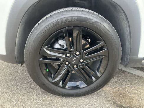 Used 2025 Chevrolet Trax ACTIV image 11