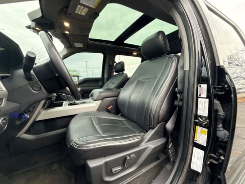 Used 2018 Ford F150 Lariat w/ Equipment Group 502A Luxury image 11