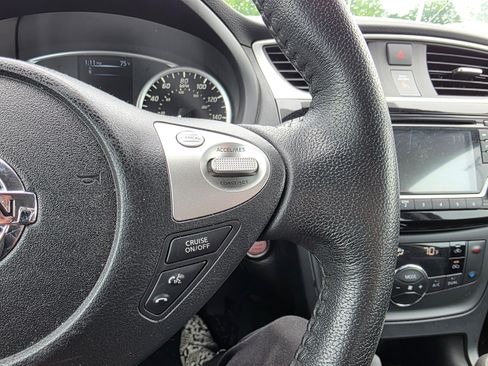 Used 2018 Nissan Sentra SV FWD image 16