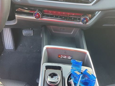 New 2026 Chevrolet Equinox LT w/ Convenience Package II image 31