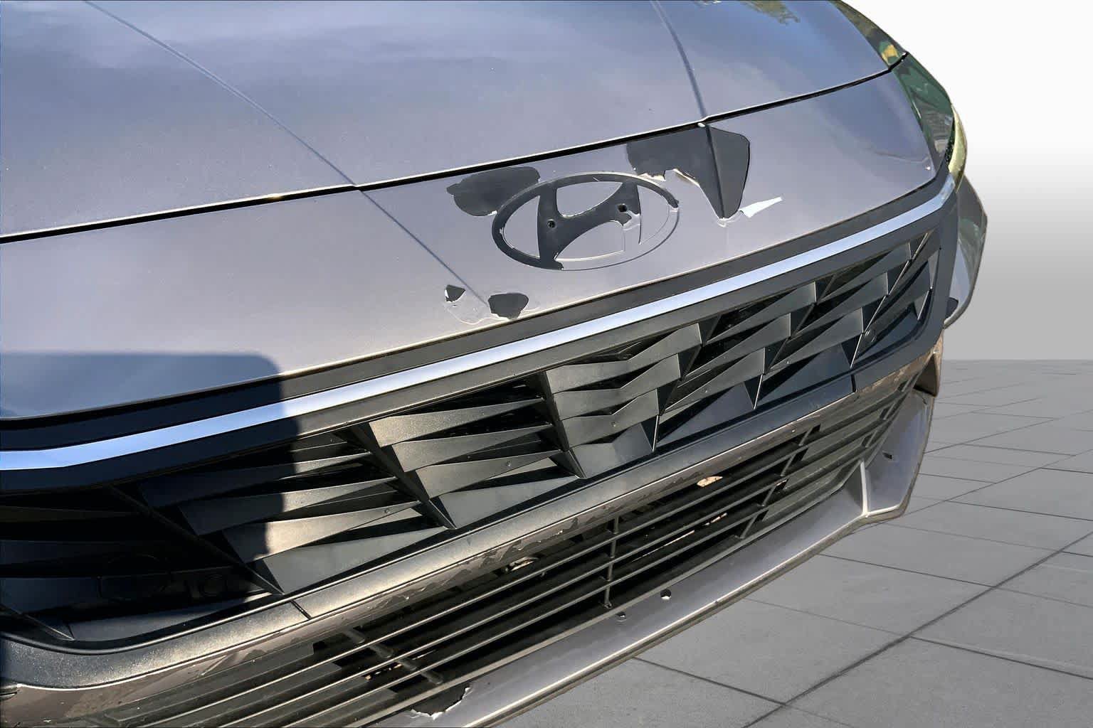 Used 2024 Hyundai Elantra SEL FWD image 29
