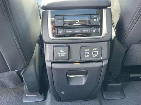 Certified 2025 Subaru Ascent Bronze Edition w/ Onyx Package image 13