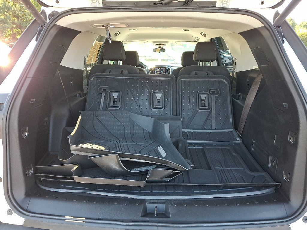 Certified 2021 Chevrolet Traverse LT FWD image 30