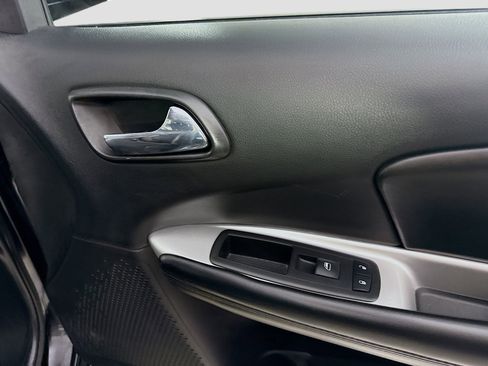 Used 2018 Dodge Journey SE w/ Connectivity Group FWD image 31