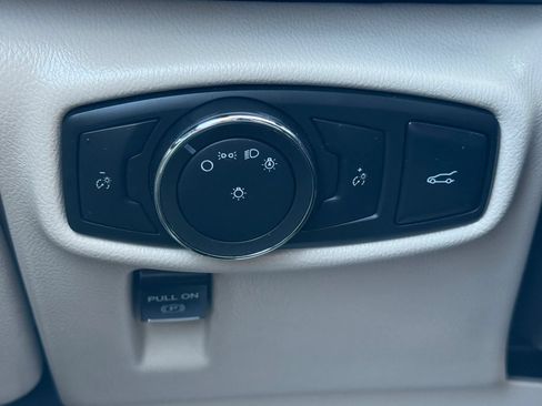Used 2016 Lincoln MKX Select w/ Select Plus Package AWD/4WD image 41