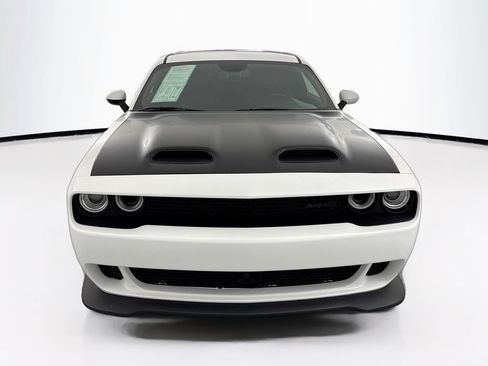 Used 2023 Dodge Challenger SRT Hellcat RWD image 2