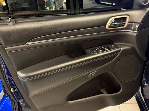 Used 2016 Jeep Grand Cherokee Overland image 17