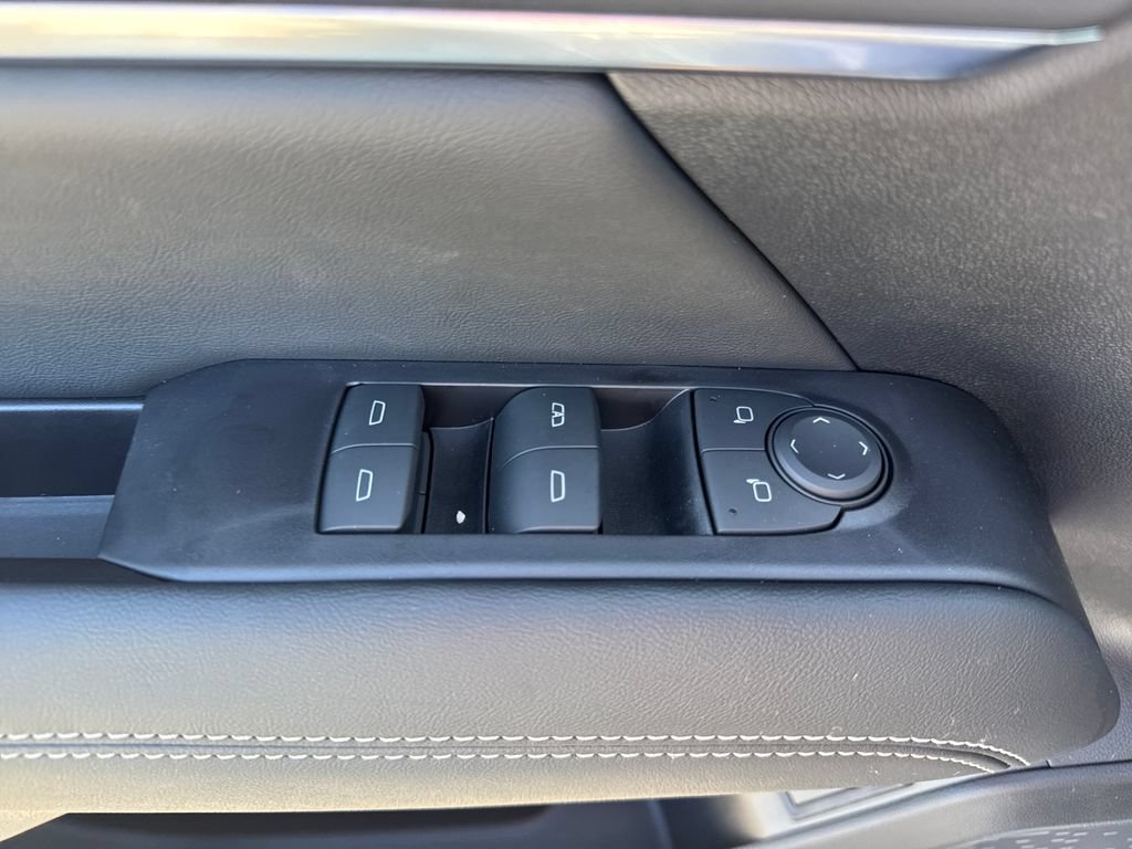 New 2027 GMC Terrain Elevation w/ Elevation Premium Package AWD/4WD image 16