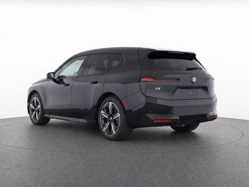 Used 2024 BMW iX xDrive50 w/ Sport Package AWD/4WD image 5