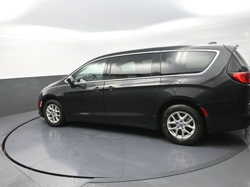 Used 2023 Chrysler Voyager LX FWD image 87