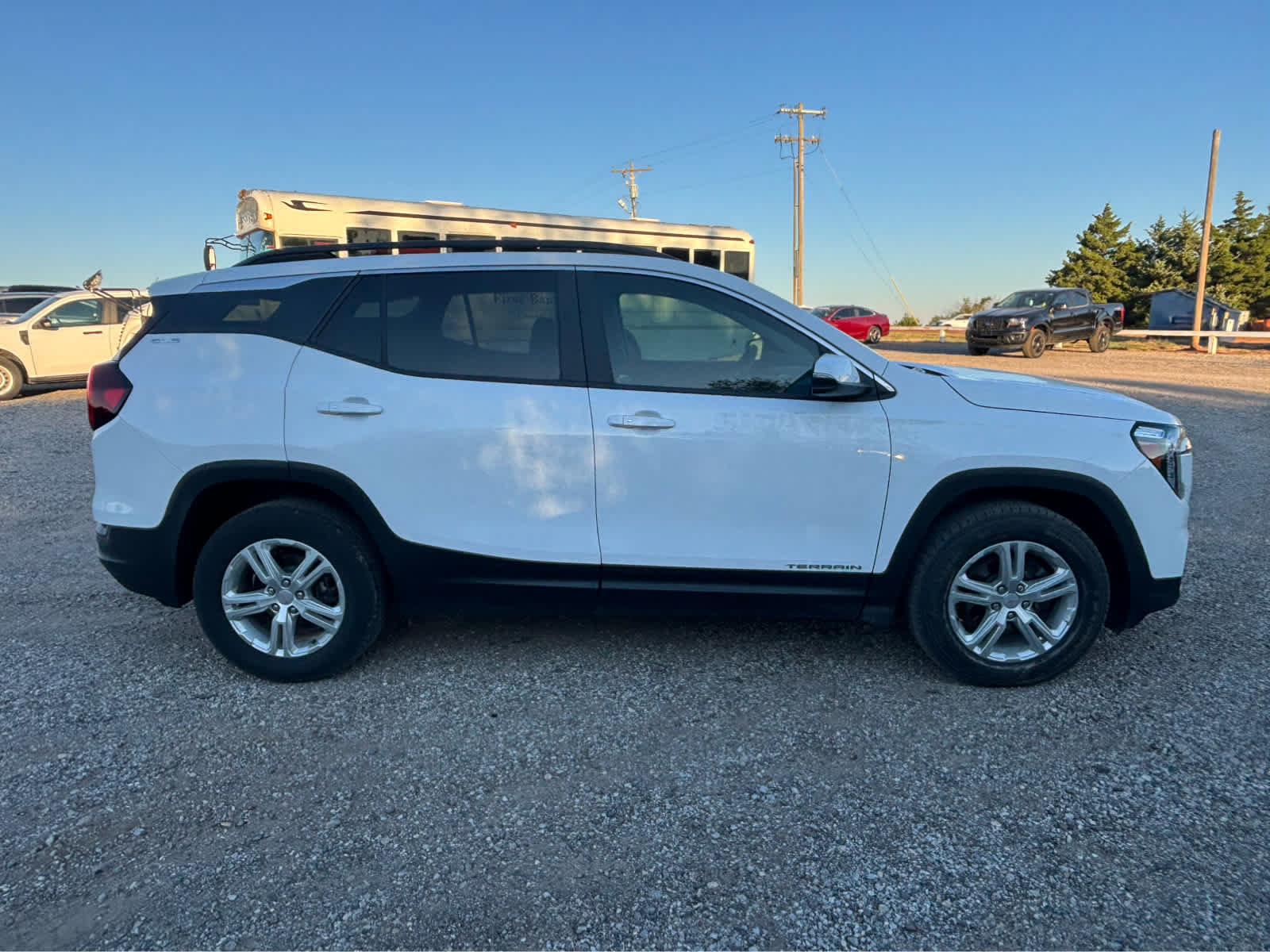 Used 2024 GMC Terrain SLE w/ Driver Convenience Package AWD/4WD image 8