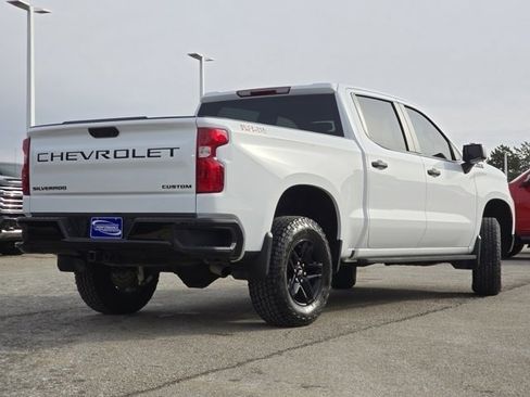 Used 2025 Chevrolet Silverado 1500 Custom Trail Boss w/ LPO, Dark Essentials Package image 28