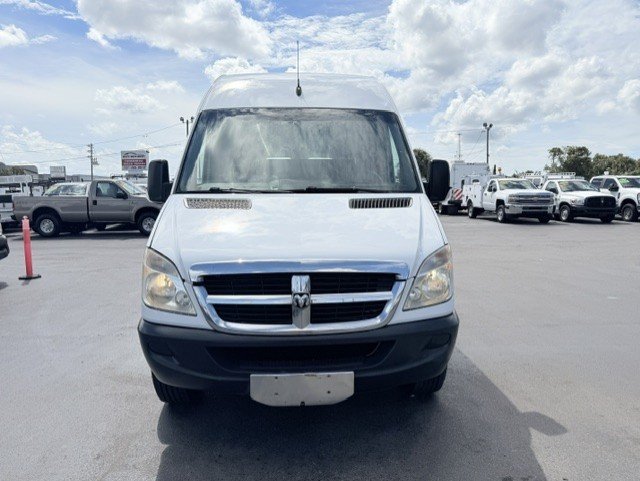 Used 2008 Dodge Sprinter 2500 RWD image 2