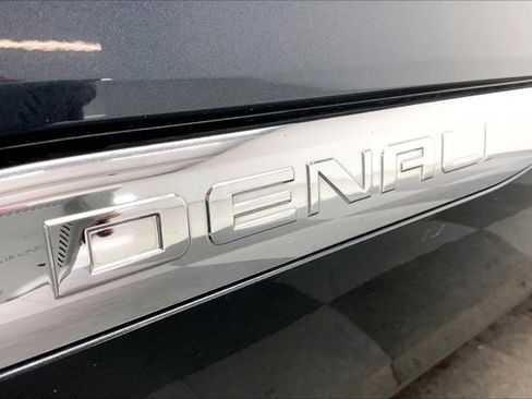 Used 2019 GMC Acadia Denali w/ Technology Package image 31