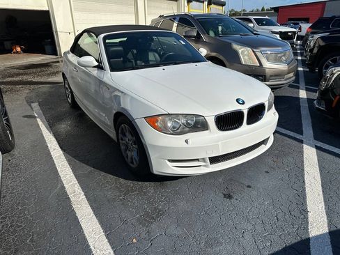 Used 2009 BMW 128i Convertible RWD image 1