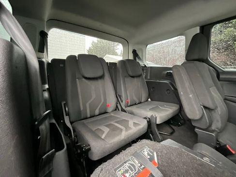 Used 2016 Ford Transit Connect XLT image 16