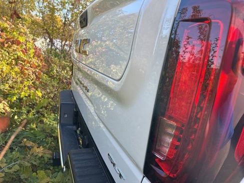 New 2026 GMC Sierra 1500 SLT w/ SLT Premium Plus Package image 5