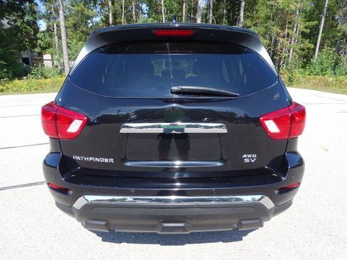 Used 2019 Nissan Pathfinder SV image 9