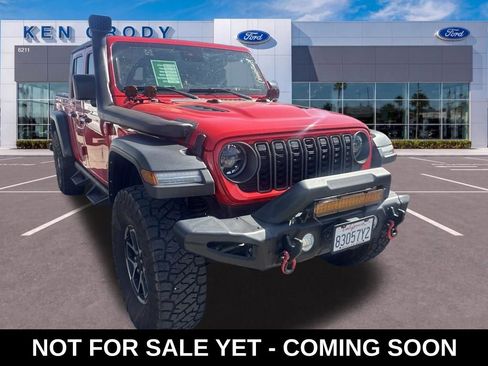 Used 2024 Jeep Gladiator Rubicon AWD/4WD image 1