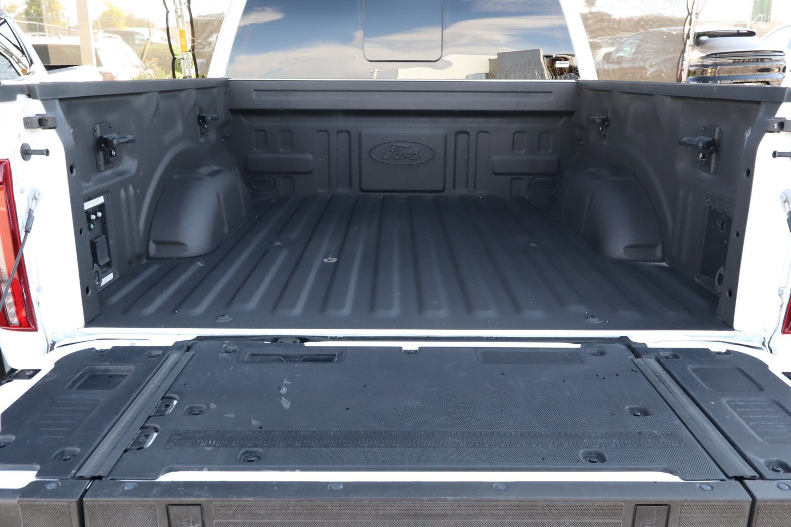 Used 2024 Ford F150 Platinum w/ Equipment Group 702A High AWD/4WD image 40