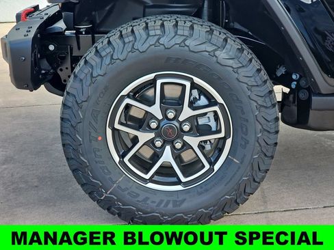 New 2026 Jeep Wrangler Unlimited Rubicon w/ Steel Bumper Group AWD/4WD image 34
