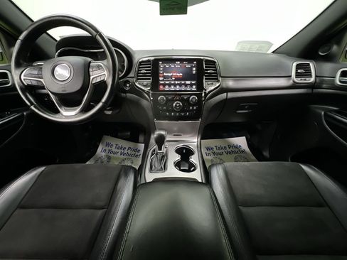 Used 2020 Jeep Grand Cherokee Altitude AWD/4WD image 18