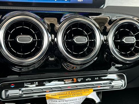 New 2025 Mercedes-Benz CLA 250 4MATIC image 17