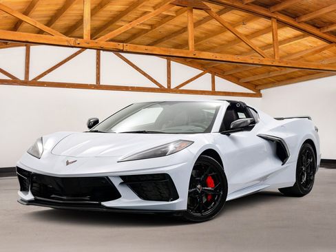 Used 2021 Chevrolet Corvette Stingray Preferred Cpe w/ Z51 Performance Package image 1