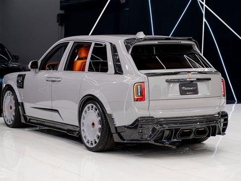 Used 2026 Rolls-Royce Cullinan AWD/4WD image 25