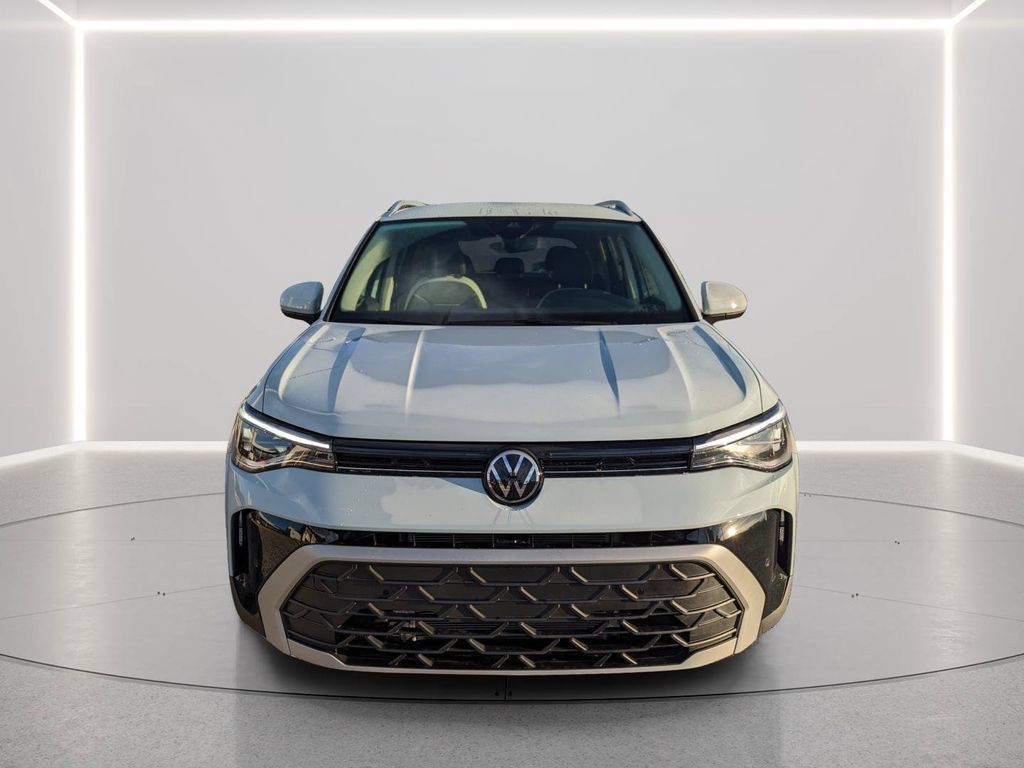 New 2026 Volkswagen Taos SE FWD image 8