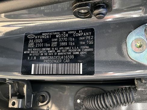 Certified 2025 Hyundai Venue SEL FWD image 36