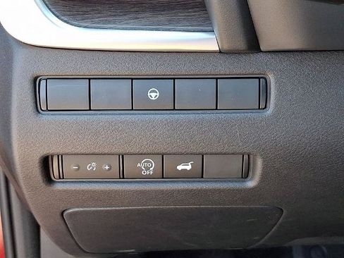Certified 2025 Nissan Rogue Platinum AWD/4WD image 26